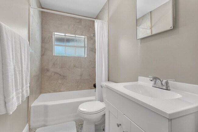 Photo - 915 Buena Vista Dr Unit ID1319917P