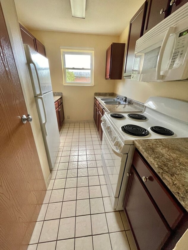 Floor Plan - McPhearson 3 Bedroom Apartment