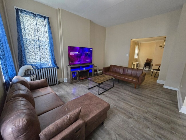 Photo - 403 Elm St Unit SI ID1623154P