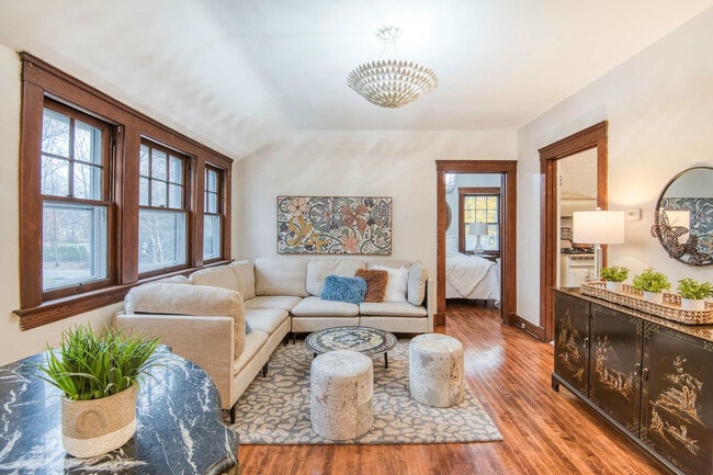 Photo - 3073 Fairmount Blvd Unit ID1288914P