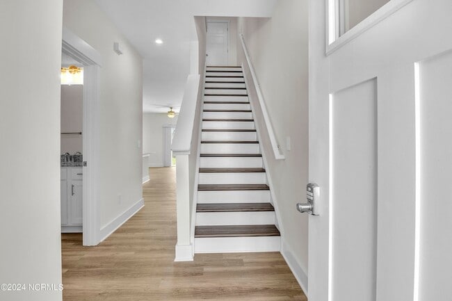 Photo - 7028 Crew Dr