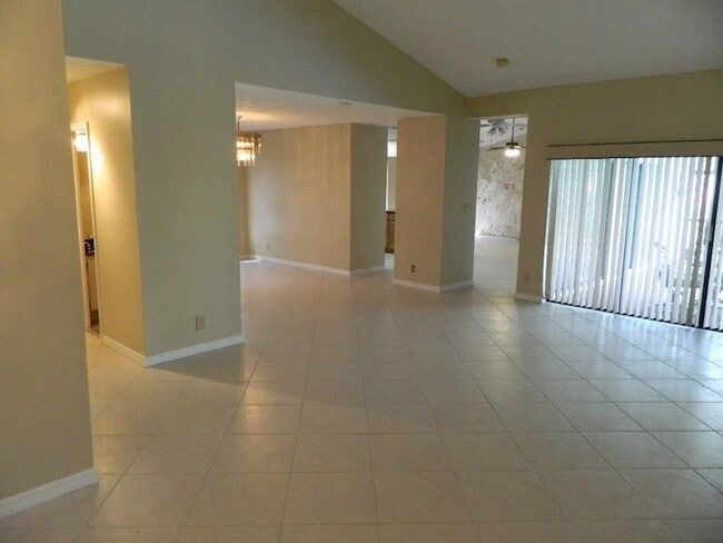 Photo - 4002 NW 73rd Ave