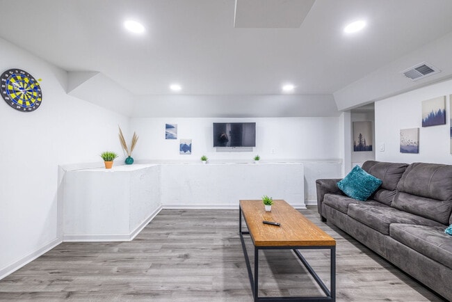 Photo - 1122 Elaine Dr Unit ID1261329P