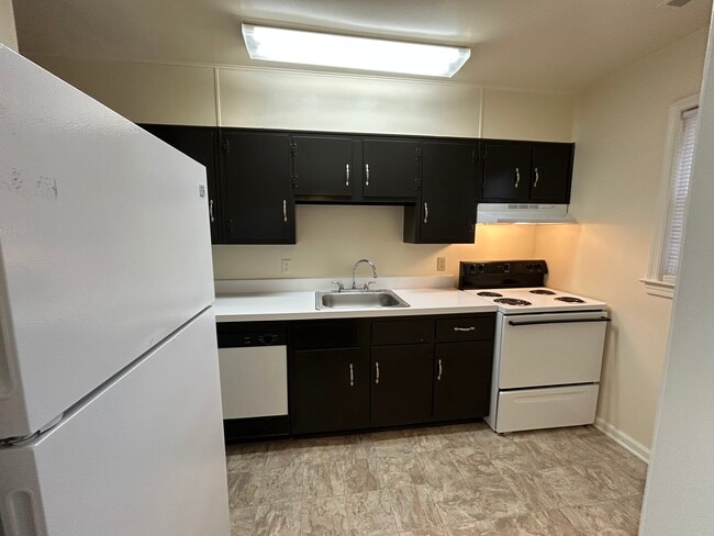 Photo - Princeton Circle West Apartments