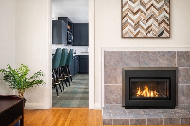 Building Photo - 1500 Palisades Dr Unit SI ID1061611P