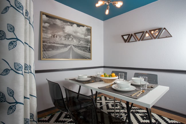 Photo - Aqua 16 Apartments