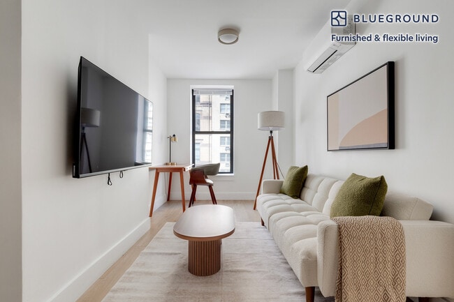 Building Photo - 940 1st Ave Unit FL3-ID2040