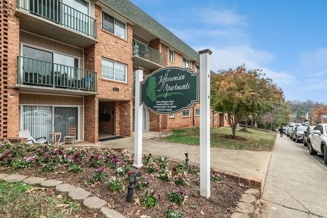 Photo - The Jeffersonian