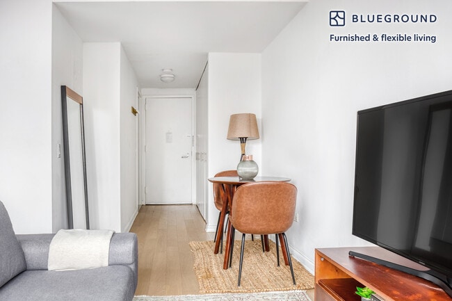 Photo - 105 Duane St Unit FL20-ID185