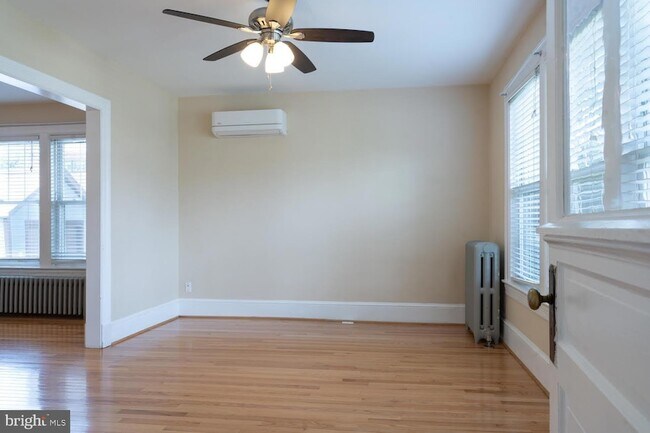 Photo - 804 20th St S