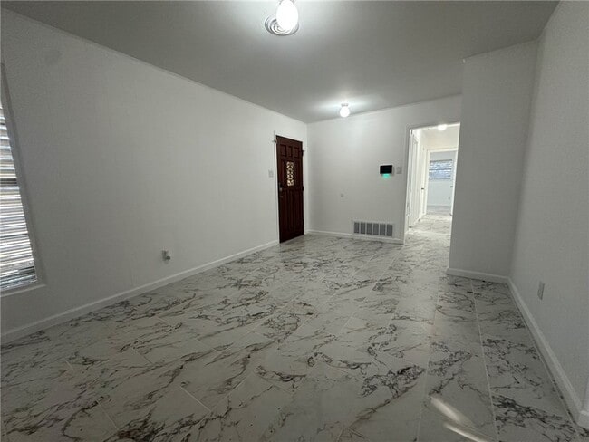 Photo - 136 Daniel Moore Ave