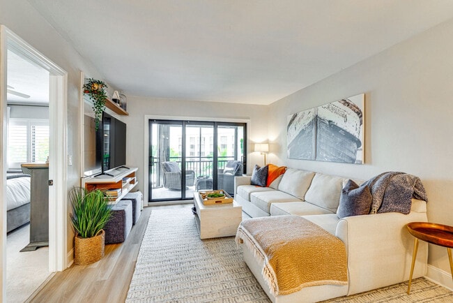 Building Photo - 4263 Bay Beach Ln Unit SI FL3-ID1546219P
