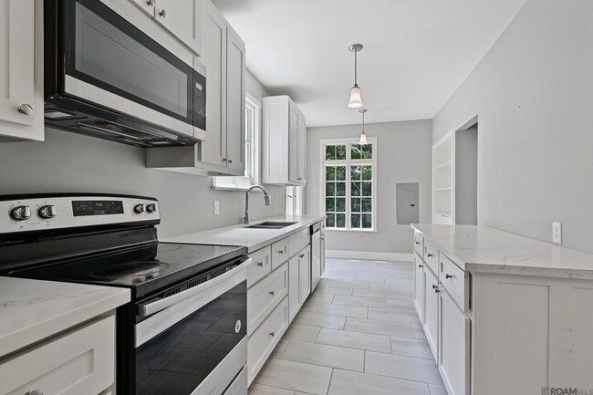 Photo - 416 E State St