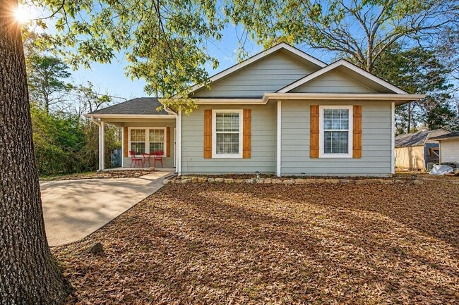 Building Photo - 10391 Royal Magnolia Dr