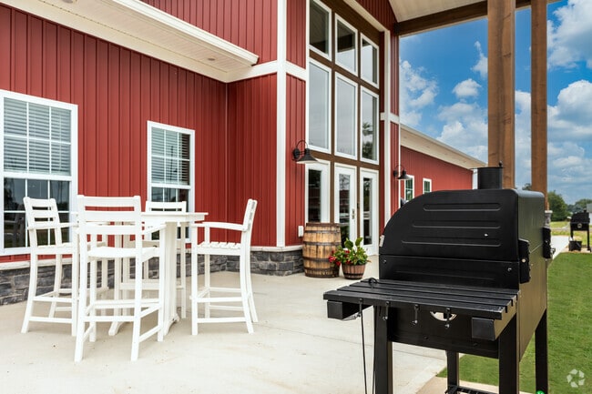 Outdoor Patio & Grilling Stations - The Distillery 1812