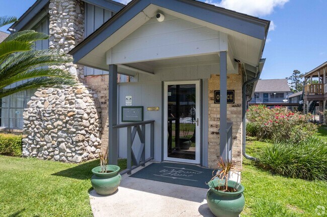 Photo - Sussex Manor Apartments