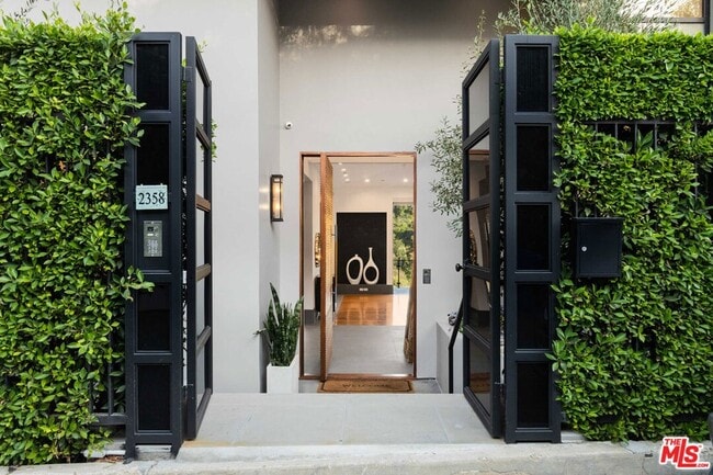 Photo - 2358 Kimridge Rd