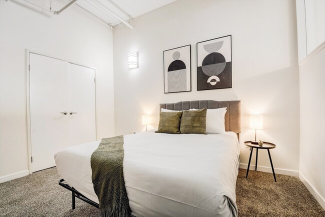 Photo - 50 N Illinois St Unit ID1014583P