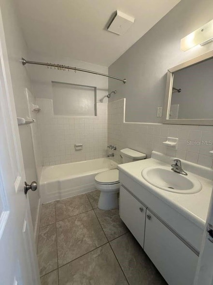 Photo - 22189 Laramore Ave