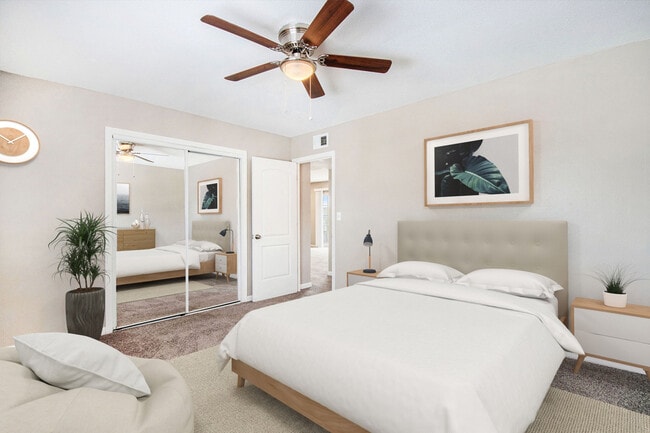 Photo - Harrisburg Square Apartments