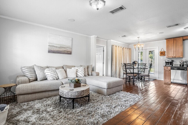 Building Photo - 114 Lassere Cir Unit SI ID1473631P