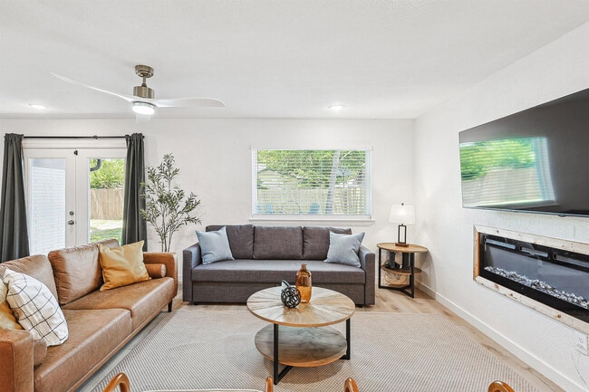 Photo - 2003 N O'Connor Rd Unit ID1026685P