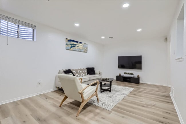 Photo - 5504 Troy St Unit SI ID1604841P