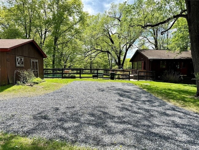 Photo - 183 Barrytown Rd