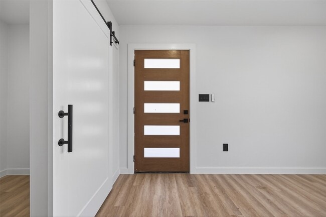 Photo - 6621 Jason St