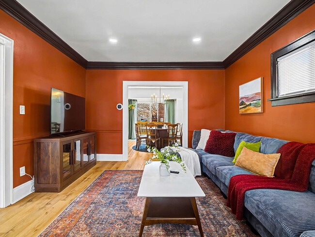 Photo - 2010 Chesterland Ave Unit SI ID1496099P