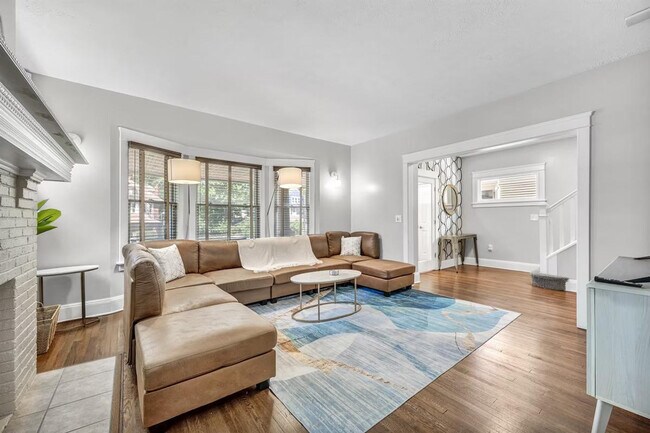 Photo - 1501 E 105th St Unit ID1290647P