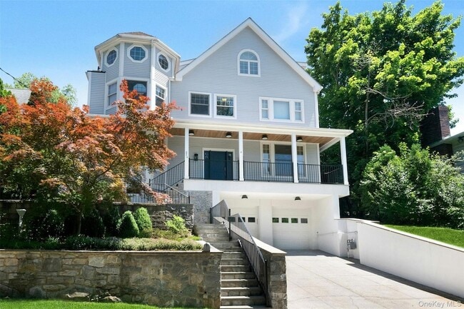 Building Photo - 624 Timpson St