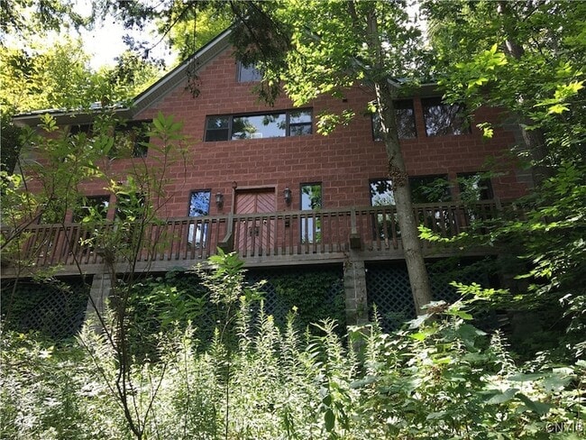 Photo - 1806 Upper Burma Rd