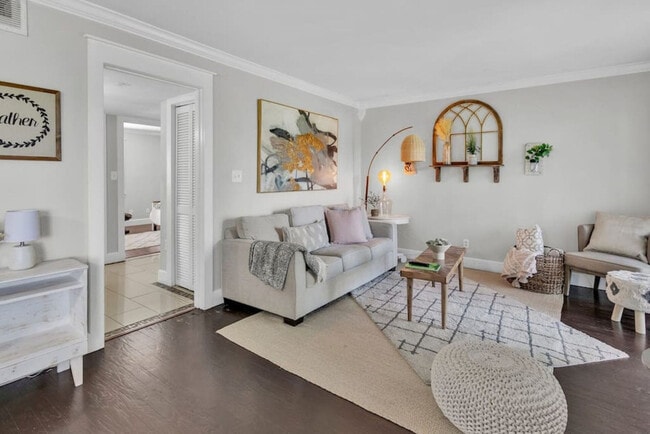 Building Photo - 103 Old Ferry Rd Unit SI ID1502009P