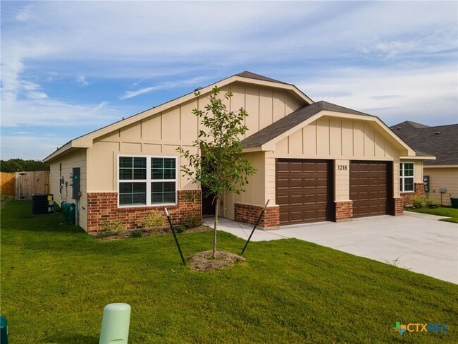 Building Photo - 1218 LEXINGTON Dr Unit A