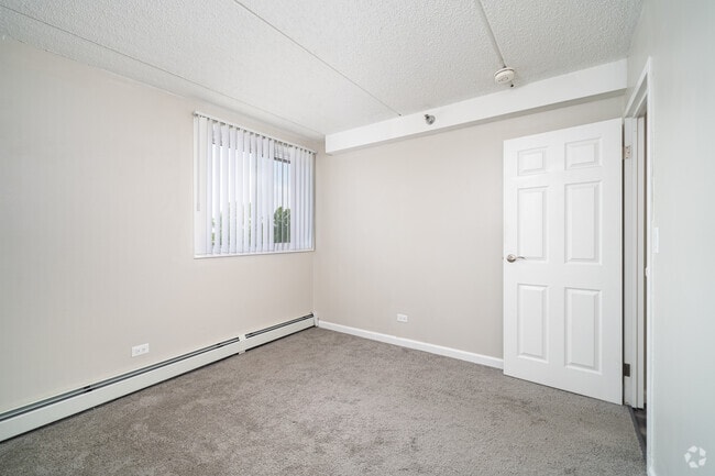 2BR, 1BA - 853SF - Second Bedroom - Bartlett Court Apartments