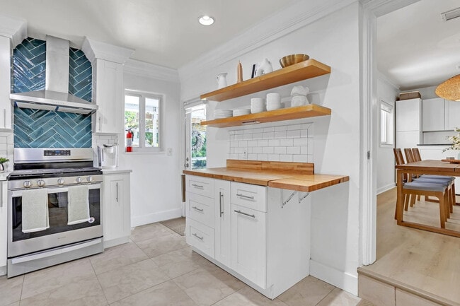 Photo - 571 Lee Dr Unit ID1234543P