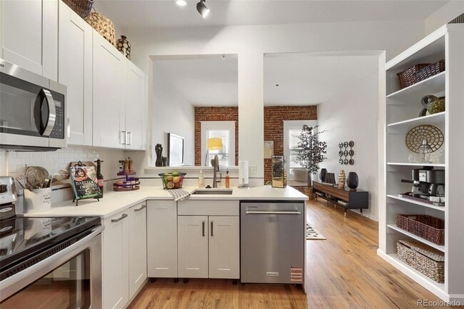 Photo - 1425 N Washington St Unit 302