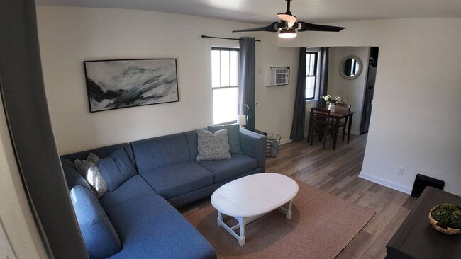 Building Photo - 1420 E 9th St Unit ID1256213P