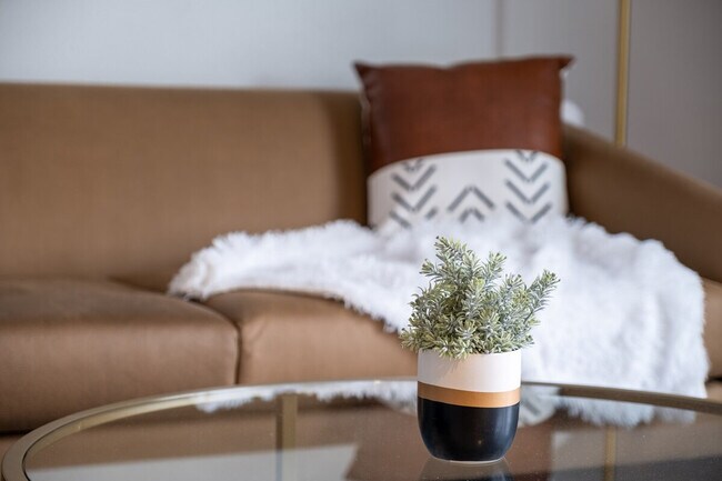 Photo - 2301 Ingersoll Ave Unit ID1036751P