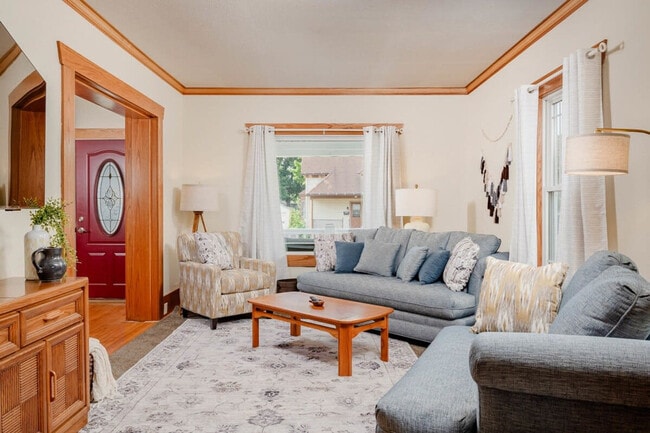 Building Photo - 318 Saratoga Ave Unit ID1061624P