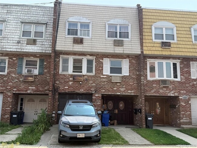 Photo - 43-35 223rd St