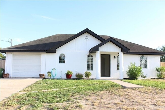 Building Photo - 1108 Arboledas Dr