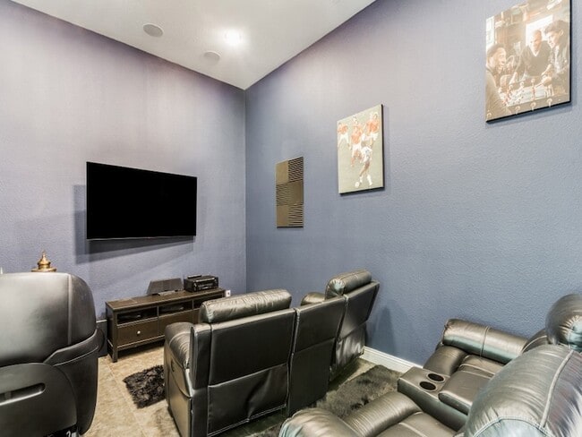 Photo - 6001 Firefox Ln