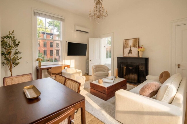 Building Photo - 3 E 9th St Unit SI ID1473046P