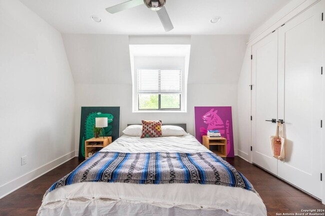 Photo - 808 E Carson St