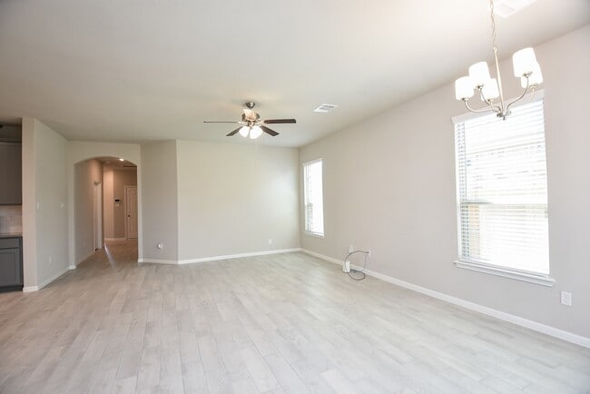 Photo - 1428 Sundown Gln Ln
