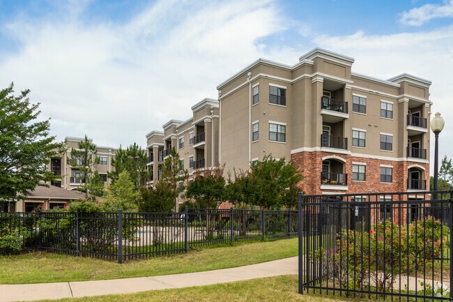 Photo - Riverwalk Apartments