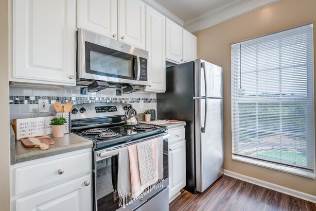 Photo - The Waterfront Apartments and Townhomes