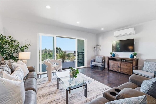 Photo - 5447 Soledad Rd